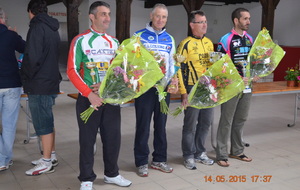 2ème.Manche de la Coupe Saint-Jeannaise organisée par le Club MARSACQ Vélo Sport le Jeudi 14 MAI 2015. Jean-Louis MONCOUCUT vainqueur de cette belle course devant Fabien DELLA LIBERA (Pineuilh)
