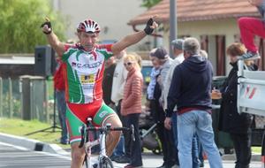 Bertrand HUCHET vainqueur en 2ème catégorie.