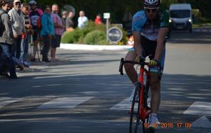 Jérémy BLANCHET vainqueur à ONESSE en 1ère Catégorie.