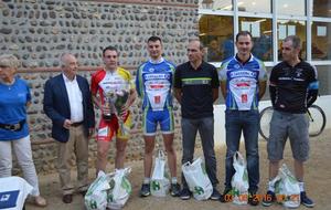 Podium 1ère Catégorie.
Jérôme MICHELIN 2ème.              Sébastien LALANNE 4ème.