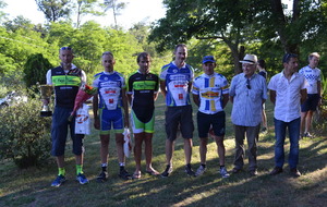 Podium des D1.
Vainqueur Samuel PERRIN (Pays Tarusate)
Maurice PARNAUT 2ème.
Sébastien LALANNE 4ème.