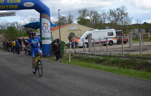 Florian SAUBION vainqueur en deuxième catégorie.