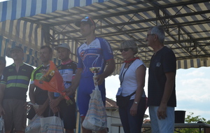 Podium 3ème catégorie.
DUPONT Julien (Fritz Team) vainqueur.