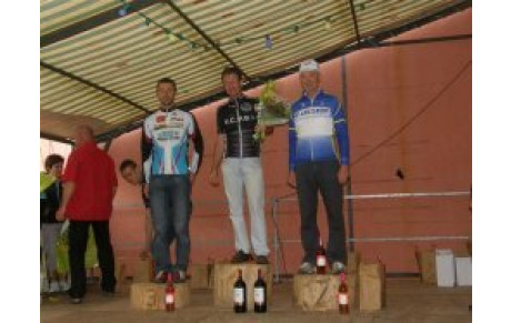 COURSE UFOLEP organisée par MARSACQ VELO à Rivière