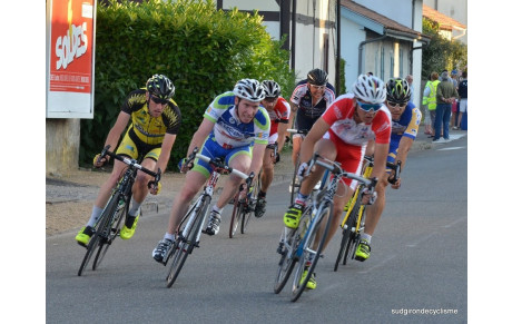 TRADITIONNELLE COURSE CYCLISTE FFC organisée par le club du Saint Paul Sports Cyclisme.