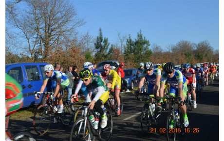 COURSE Cycliste UFOLEP à UCHACQ organisée par le Vélo Club Montois le Dimanche 21 Février 2016